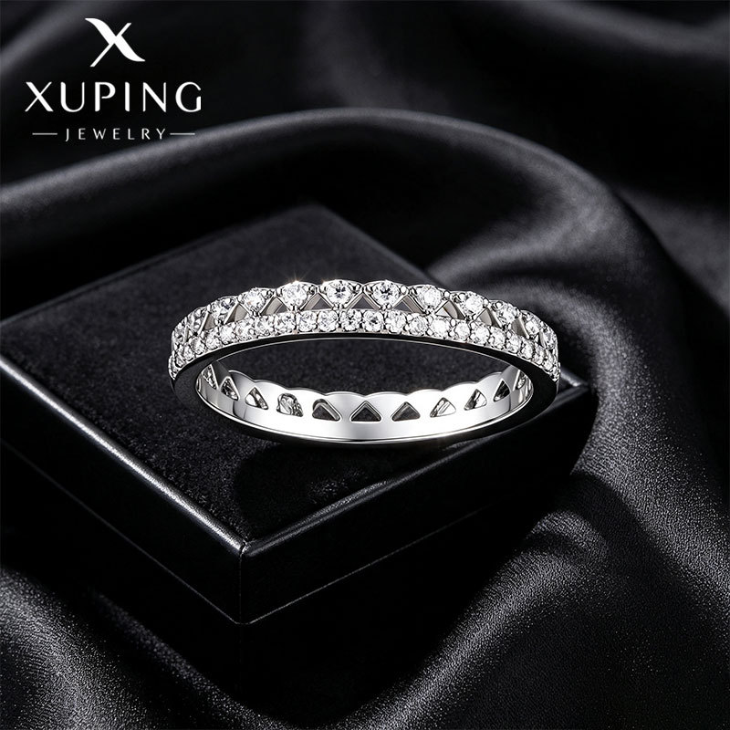 Xuping lujoso diseño ligero anillo de diamante de aleación de apertura de alta calidad anillo de moda personalidad anillo de novia