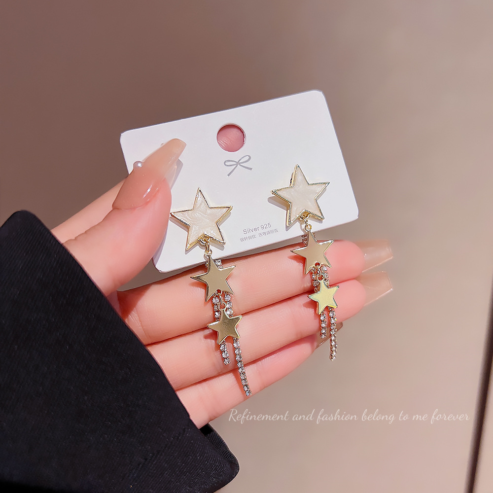 Geometric sophisticated long fashionable earrings with tassels