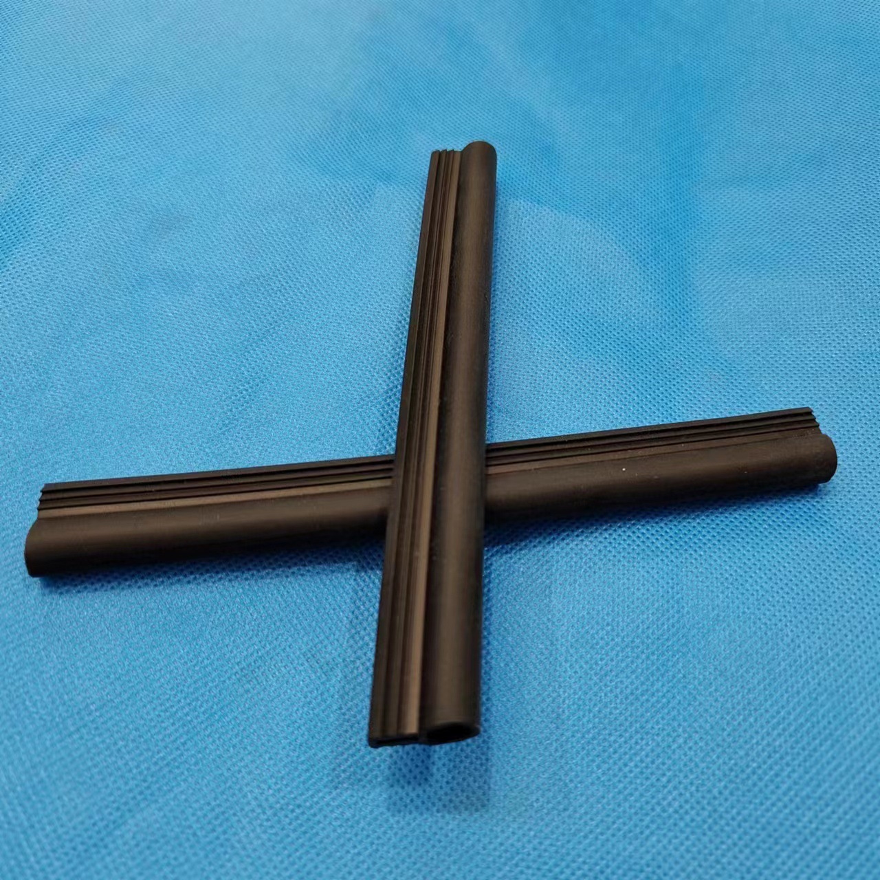 宇慧蚀刻线密封胶条 宇慧 EPDM胶条 宇慧水平线视窗密封胶条