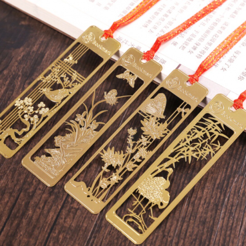 Antiquity bookmark wholesale originality Hollow Metal Merlin, bamboo and chrysanthemum Retro Refinement classical Send teachers gift Cross border