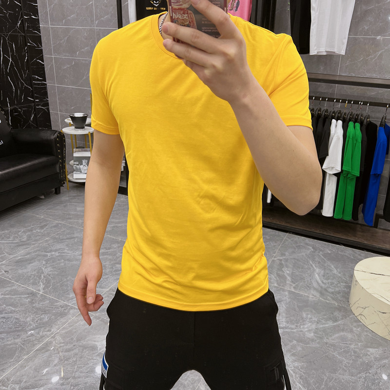 노란색