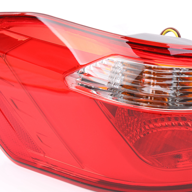 Applicable to Changan Yuexiang V7 rear tail lamp assembly V7 rear bumper lamp rear fog lamp left and right combination lamp brake reversing lamp cover