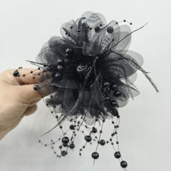 牡丹の花の羽のフリンジの新型のクリップの後頭部は髪の量がふわふわしています。