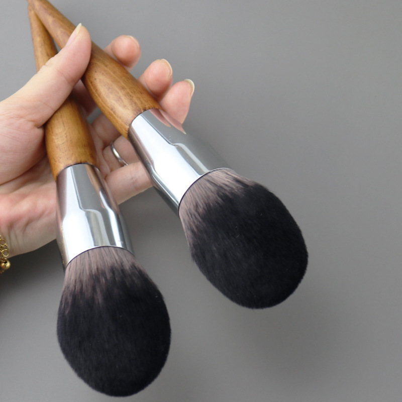 Oversized powder brush honey powder brush portable makeup brush for beginners large set makeup brush blush brush animal brush