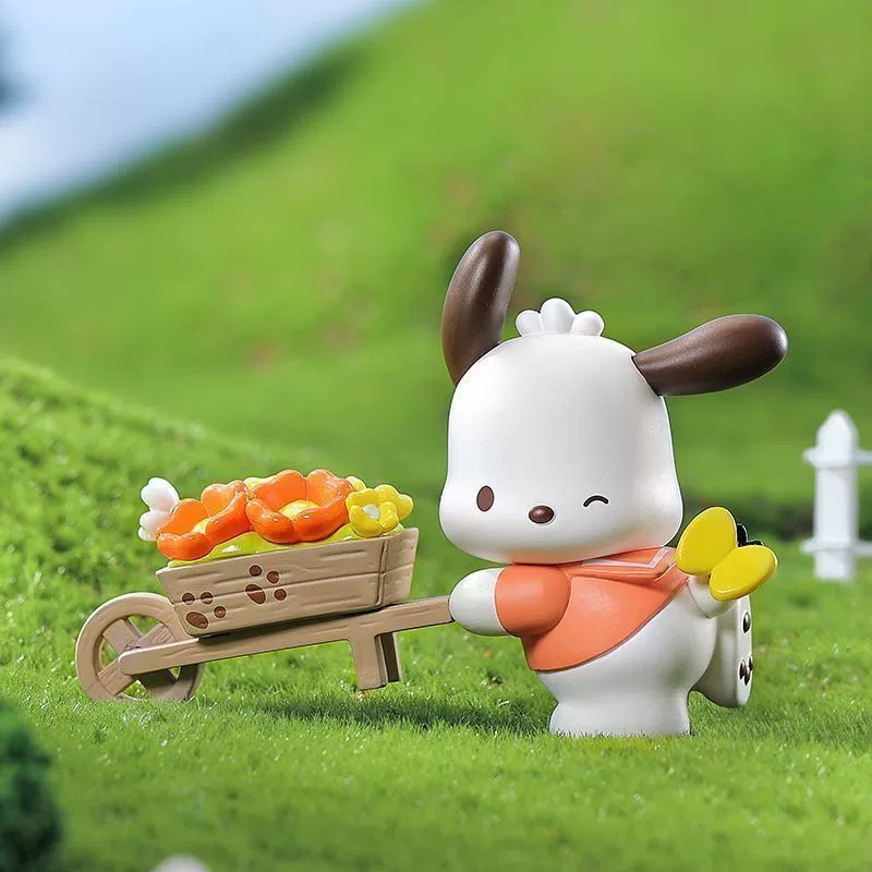 Минифигурка Sanrio Pochacco, коллекционная игрушка в слепой коробке 7–9 см, подарок на день рождения