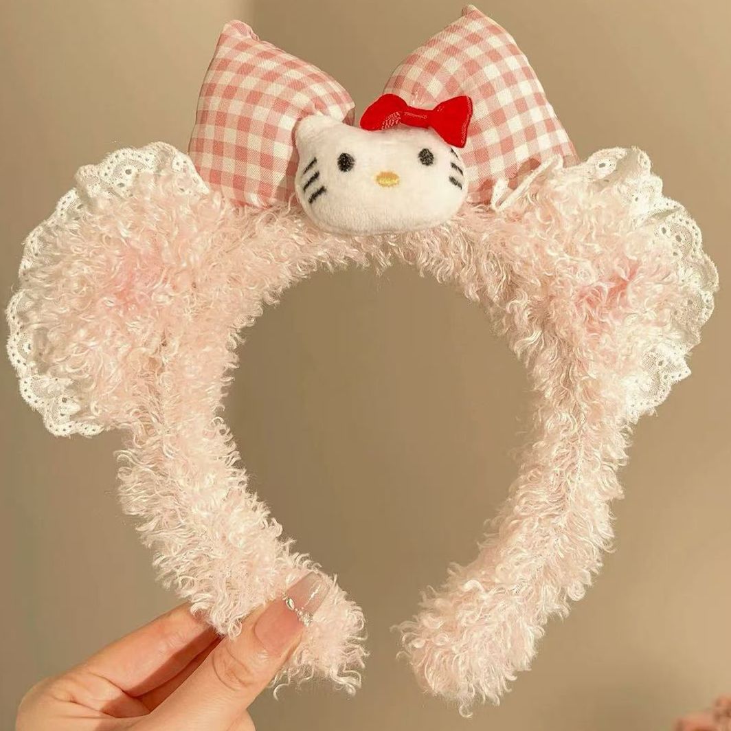 Fg315-pink ear kitten