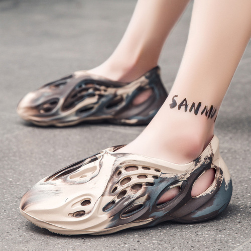 Summer New Camo Coconut Hole Hole Sandals Roman Beach Sandals Casual Sandals Men Couple Cross-border One-time Dropshipping