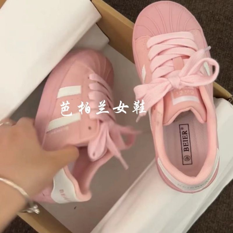 Zapatos de mujer de concha de suela gruesa con cabeza de tabla casual 2025, verano, nuevos zapatos blancos transpirables con suela suave, no cansados, zapatos blancos versátiles