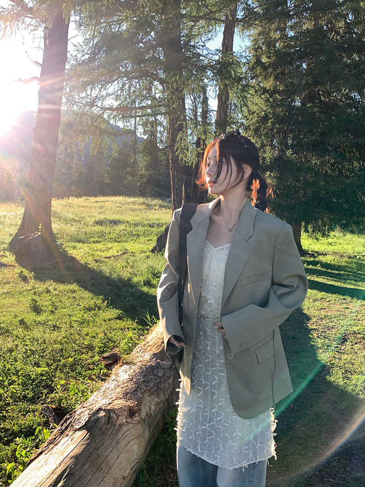 百視旺早秋老銭風クール颯爽気質スーツコート女性の小柄な筋骨感がゆったりしています。