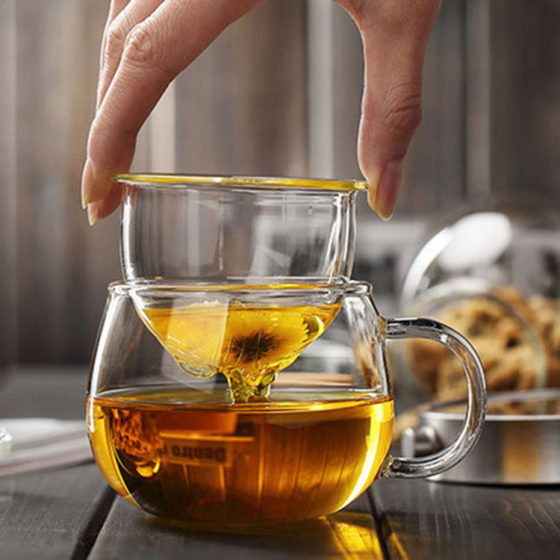 Tea separation scented tea cup with handle High Borosilicate glass flower tea round Fun Cup Office flat lid three-piece Cup