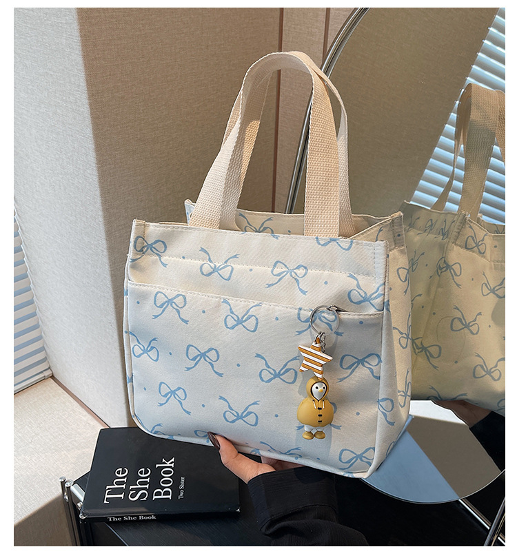 Wholesale fashion bento bag new daily lightweight handbag Korean version high-quality travel and business versatile handbag
