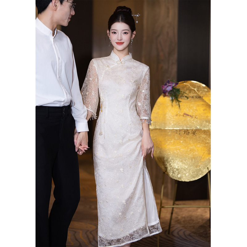 新中式订婚旗袍2025年新款白色领证登记年轻款复古连衣裙女高级感|undefined