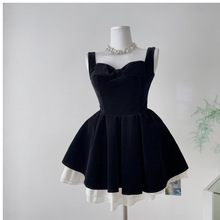 甜心裙 露丝同款小黑裙方领蝴蝶结连衣裙女秋冬新品吊带裙约会裙