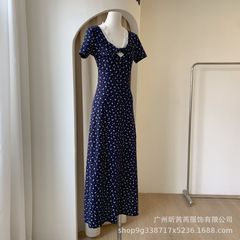 2025夏季新款法式纯欲风蕾丝拼接碎花连衣裙扭结设计V领显瘦长裙