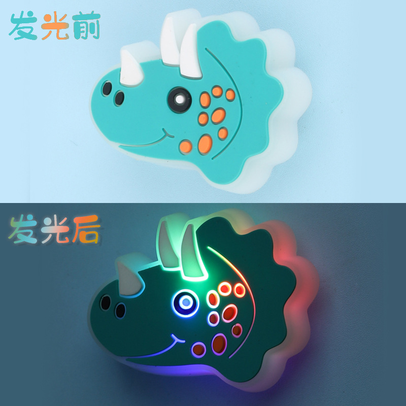 新しいホット販売下駄靴花 LED 発光点滅発光恐竜 DIY 靴バックル靴アクセサリー装飾バックル