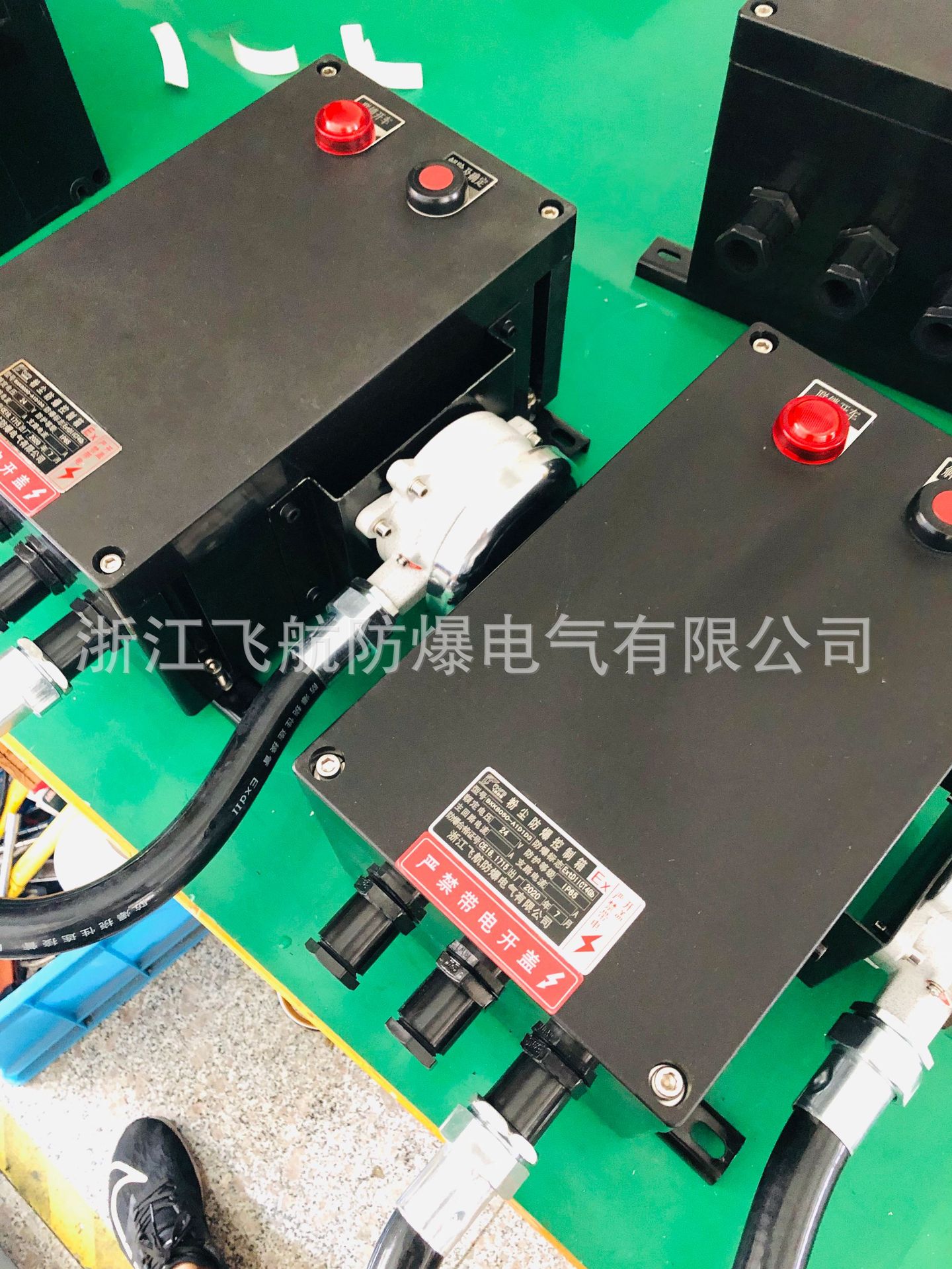 �����������������ۣ���������������