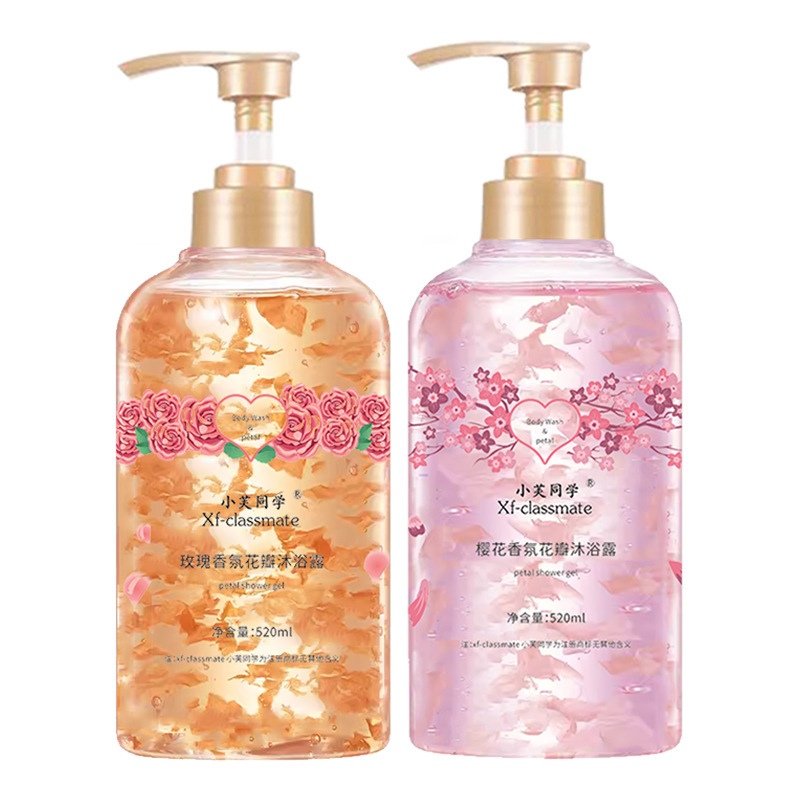 桜のバラの真の花びらの入浴剤の香りが持続的に香りを残します。|undefined