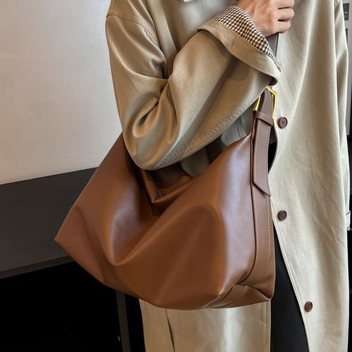 Korean retro bag women's bag  new fashion autumn popular shoulder bag versatile temperament crossbody armpit bag