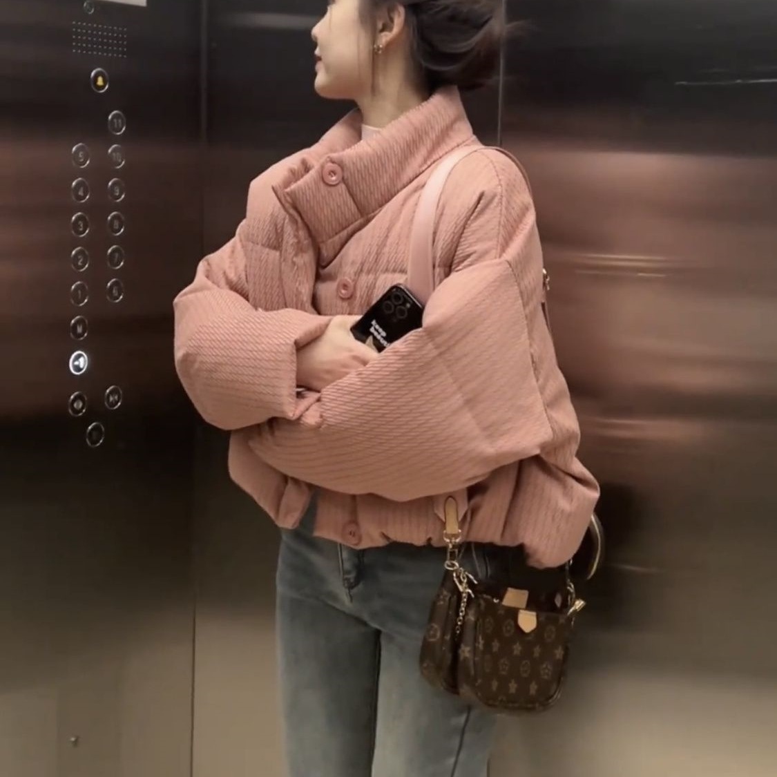 韩版竖条纹羽绒服外套女冬季新款设计感小众立领宽松加厚白鸭绒潮