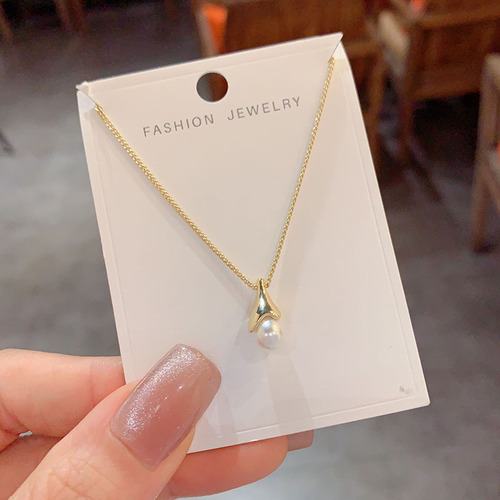 New Style Elegant Waterdrop Pearl Necklace for Women, Korean Version, Niche Influencer Fashion Collar Necklace, Simple Design Lock Chain