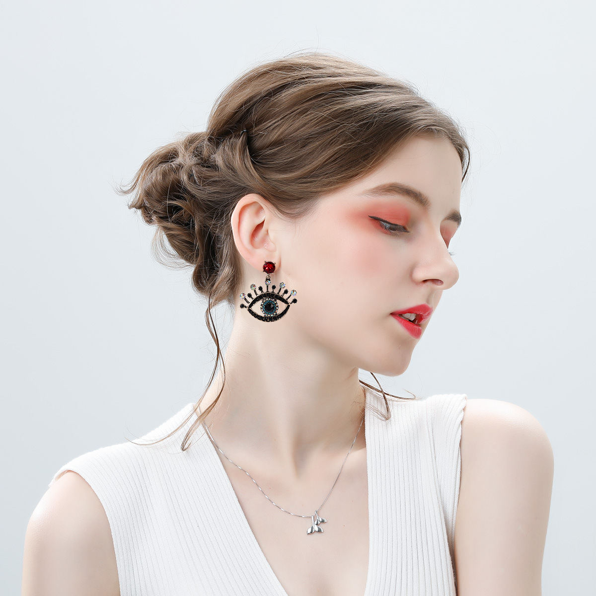 New European And American Famous Retro Personality Baroque Full Diamond Big Eyes Ear Studs   Hot Selling Earrings display picture 3