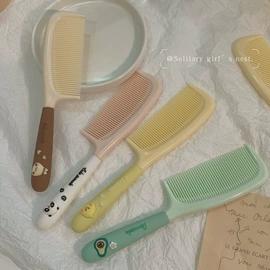 钥匙扣及钥匙扣配件;美发梳;美工刀