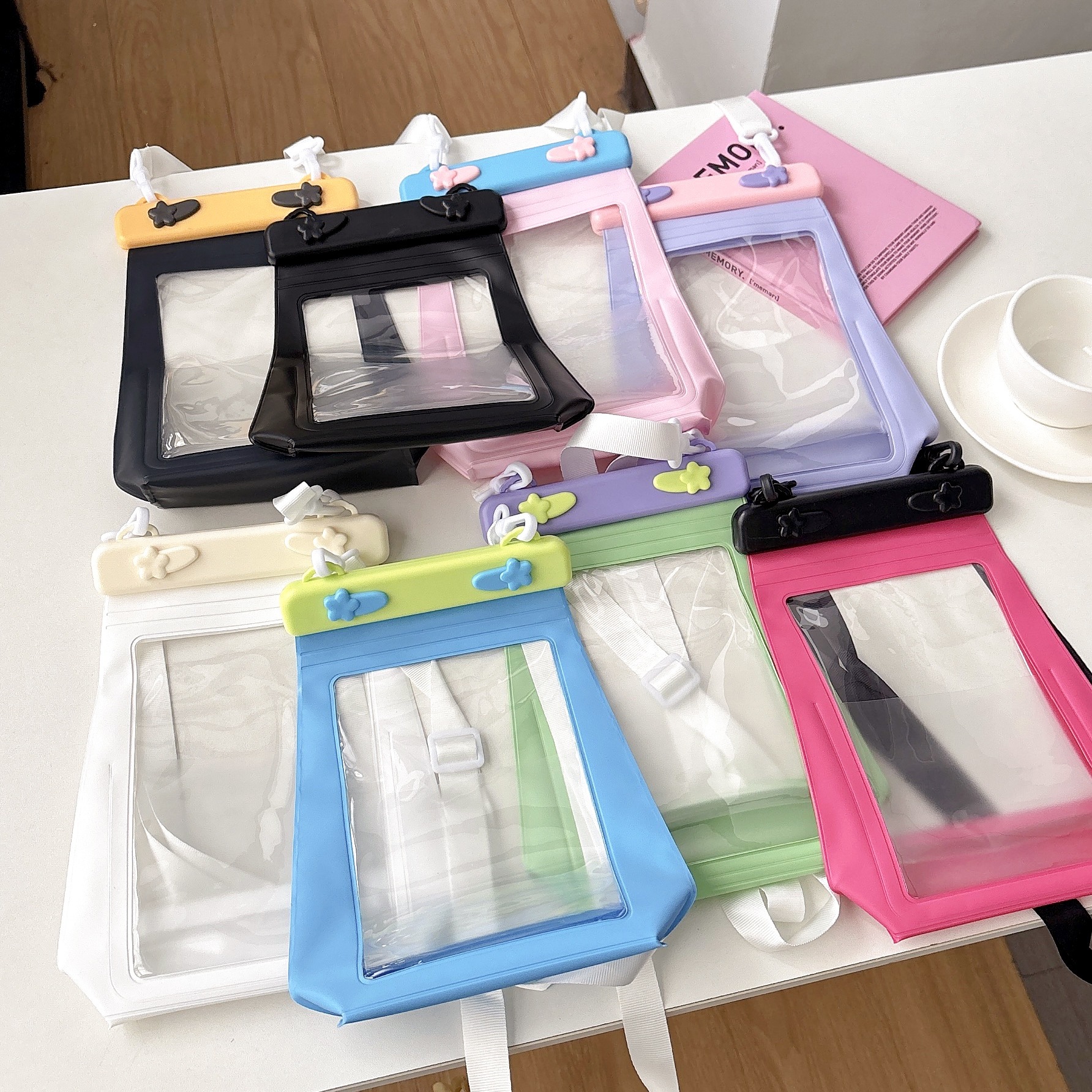 新大容量手机防水袋密封可触屏拍照游泳潜水套挎包扩容收纳袋斜挎