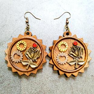 �������õ���ɫ�X݆���� ľ�|���е� ���~õ���c�t�С���͹�