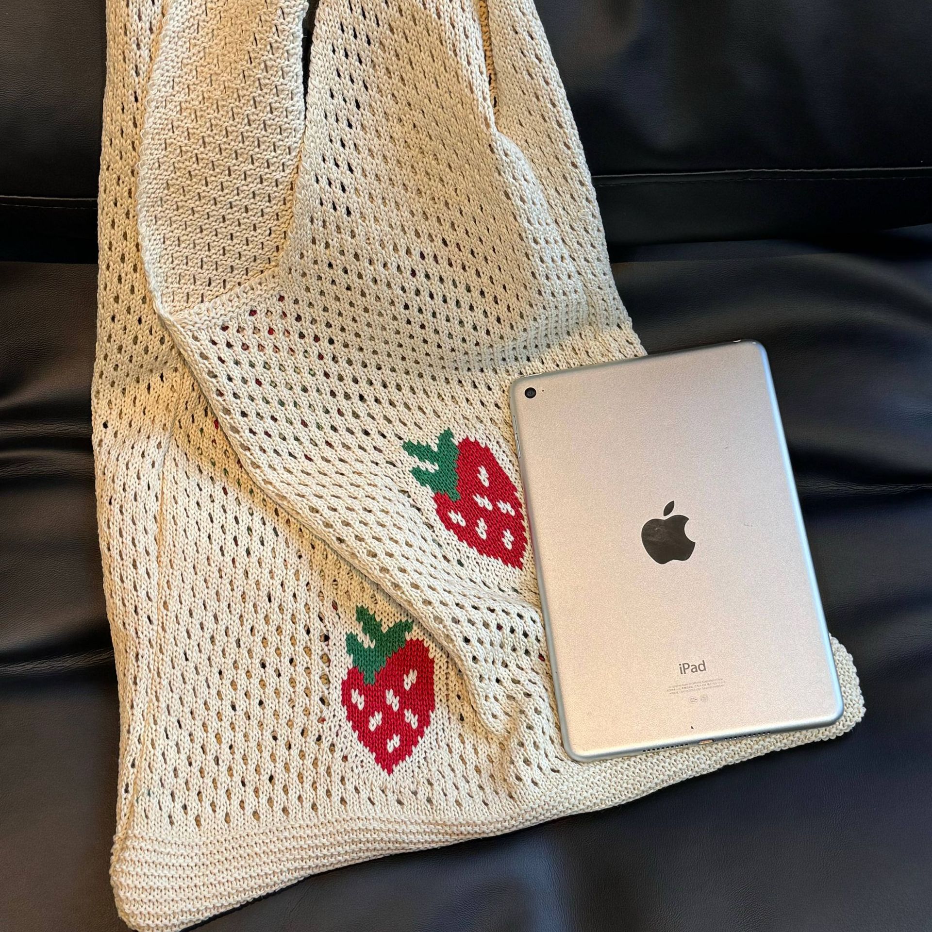 Medium Size Women's Medium Polyester Strawberry Cute Square Open Tote Bag