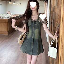 2026年欧洲站夏季新款格纹撞色牛仔连衣裙女单排扣显瘦减龄短裙女