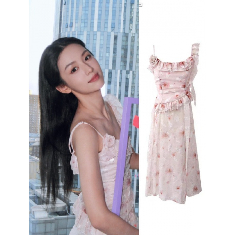 Zhou also stars with 2024 Tanabata will be three-dimensional rose flowers fresh sweet slim sling long dress