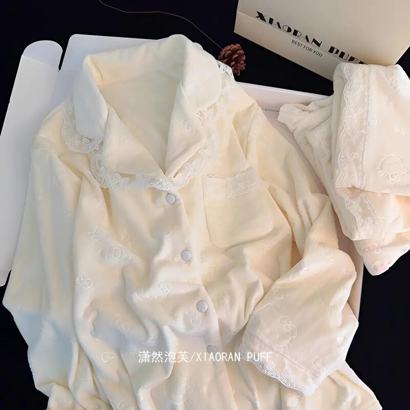 Double-sided island fleece pajamas for women, autumn and winter 2025 new style, Chanel-inspired, thickened and fleece-lined, autumn and winter home wear set Double-sided island fleece pajamas for women, autumn and winter 2025 new style, Chanel-inspired, thickened and fleece-lined, autumn and winter home wear set