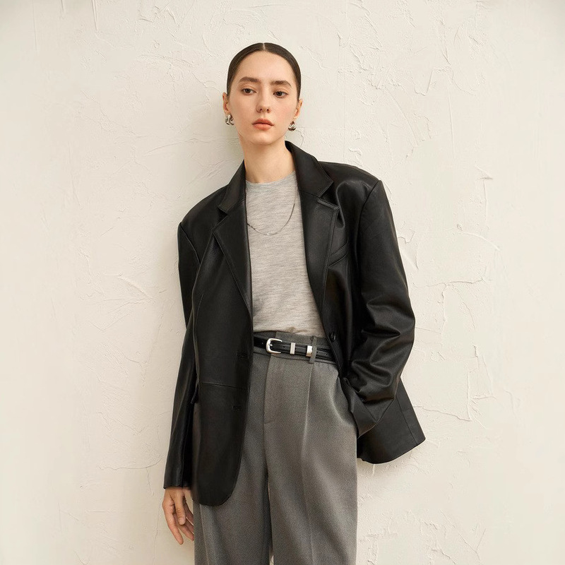 Vintage silhouette flat barge collar thin H-shaped leather leather suit coat women's autumn 2024 new sheep leather coat