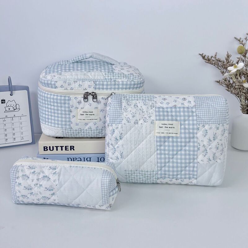 Cross-Border Floral Patterned Vertical Makeup Bag with Large Capacity, Partitioned Quilted Hand-Held Toiletry Bag, Portable Travel Makeup Storage Bag