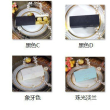 节日镂空雕花月亮喜糖盒E亮金色巧克力盒反光纸跨境海外纸盒现货