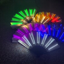 舞台演出气氛道具LED发光扇子ktv酒吧夜店蹦迪折扇6V LED幻彩扇子