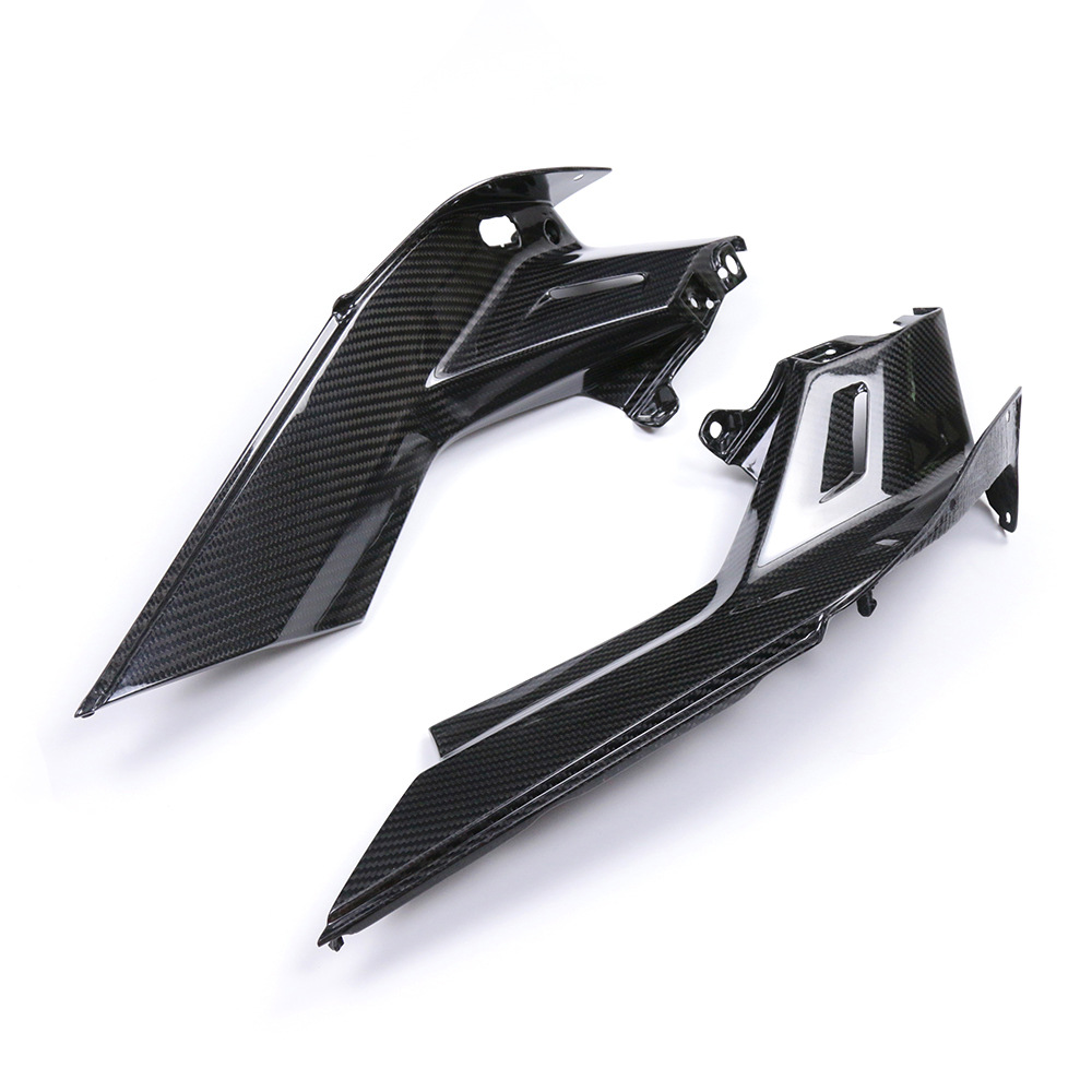 Suitable for CFMOTO spring wind 800NK rhinoceros + motorcycle modified carbon fiber shell parts car body front decorative plate