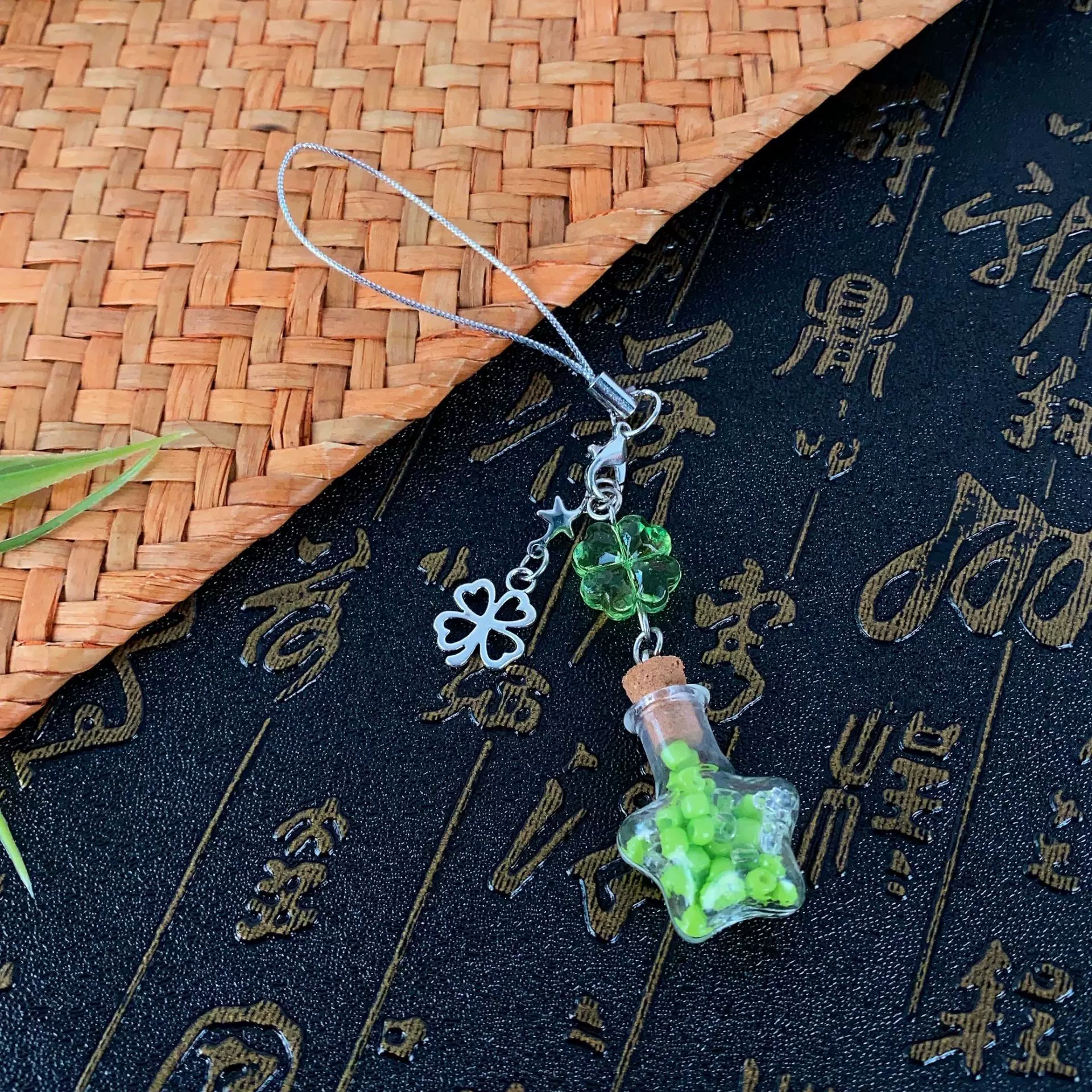 四叶草星星许愿瓶手机挂件包包相机钥匙扣挂饰甜美小清新百搭饰品