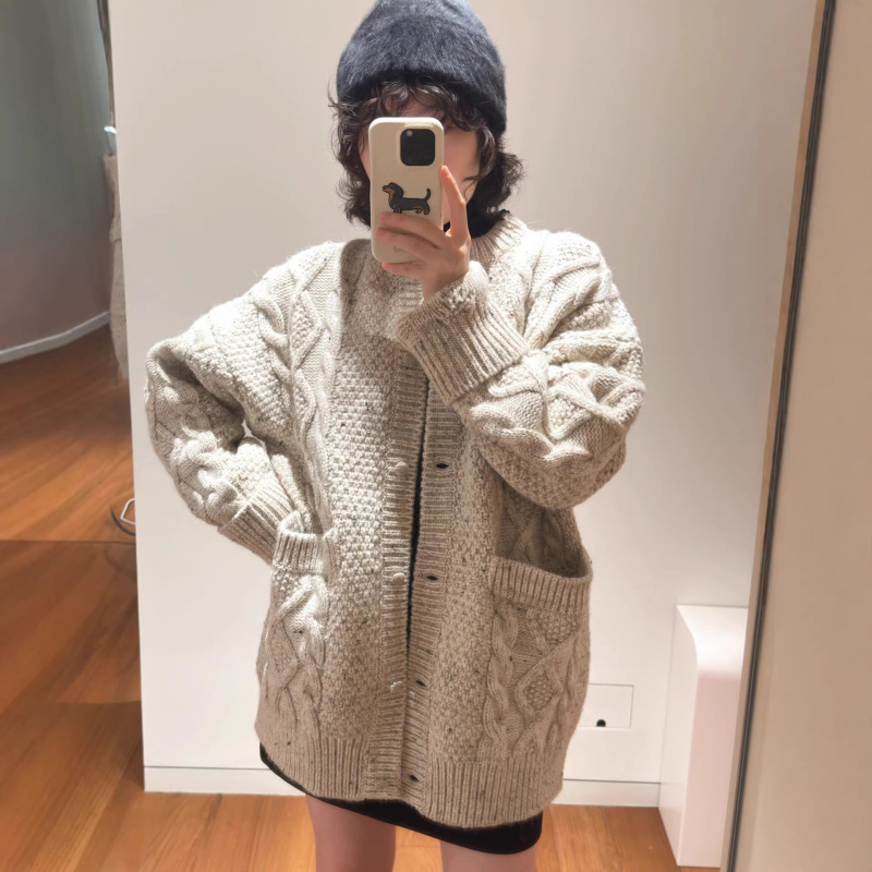 26 Autumn/Winter New Oatmeal Color Wool Aran Retro Cable Knit Cardigan Thick Knit Round Neck Sweater