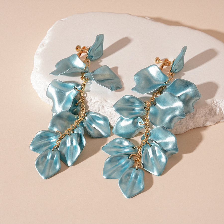 Blue Petal Ear Clip