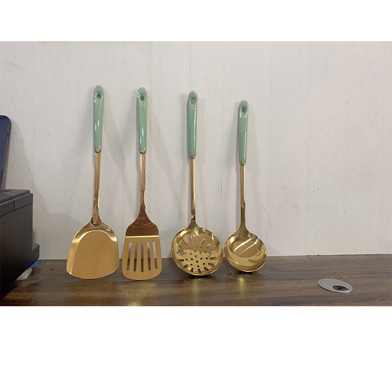 北欧の軽い豪華なステンレスの鍋は陶磁器の取っ手の家庭の台所をかき混ぜます。|undefined