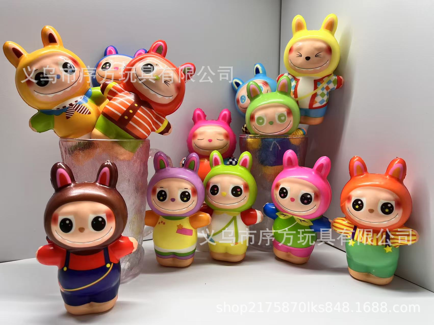 El éxito en línea de Zhao Nezha 's Niño Demónico de Pequeño Pequeño