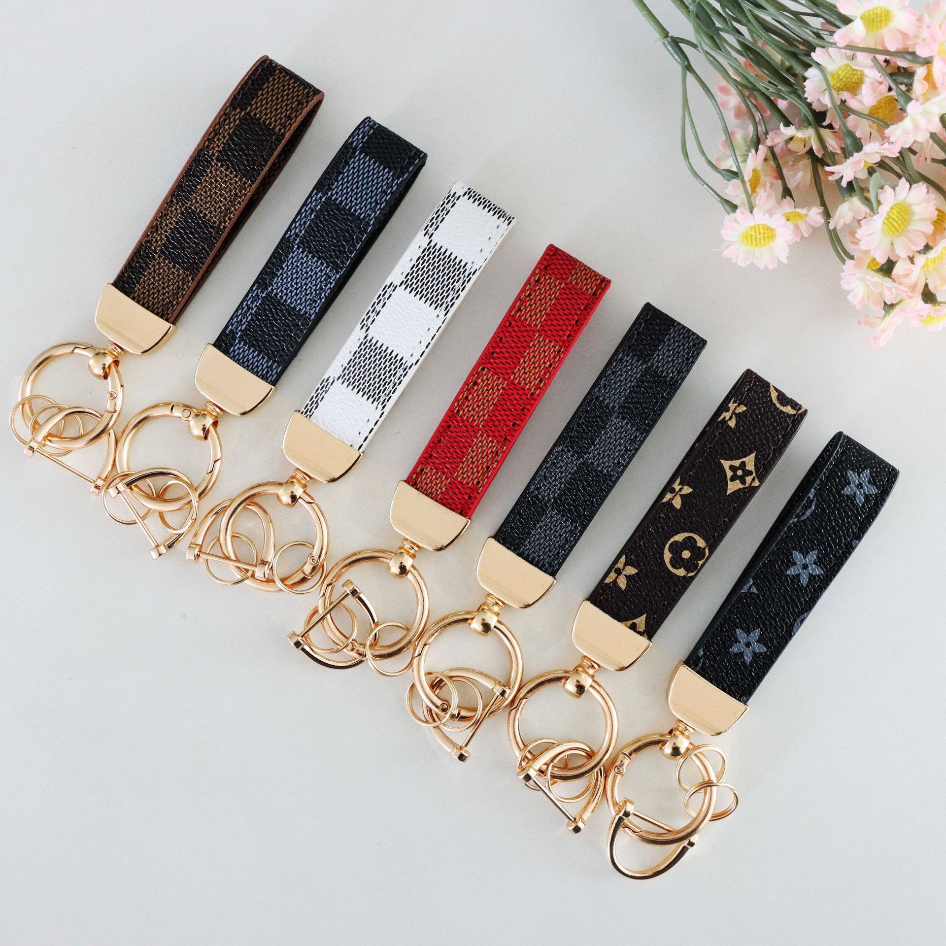 韩版热卖 皮革钥匙扣老花格子手提挂绳 汽车钥匙挂件包包挂饰批发