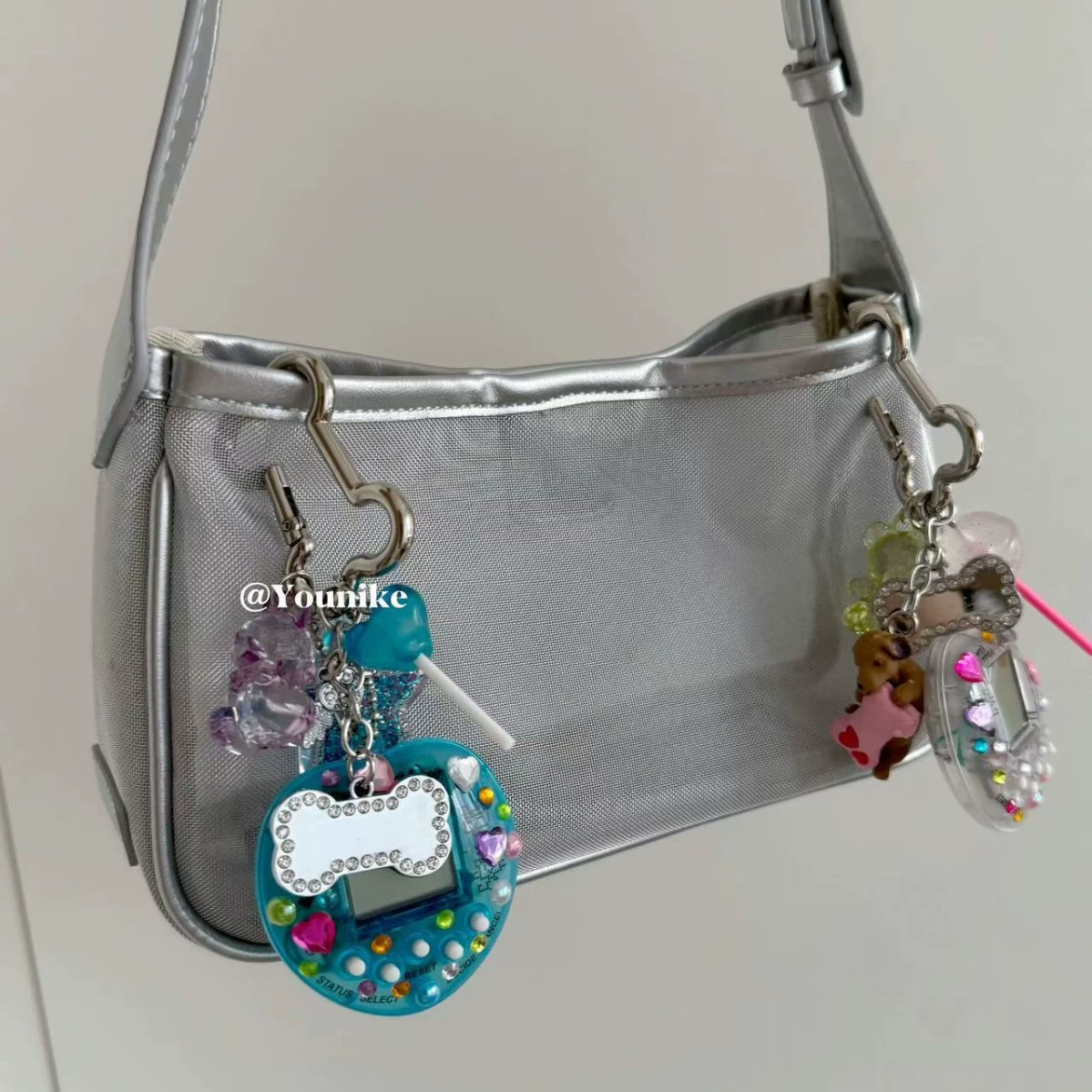 Small design retro game console, equipment bag, pendant, windmill toy, keychain for beloved, with gem