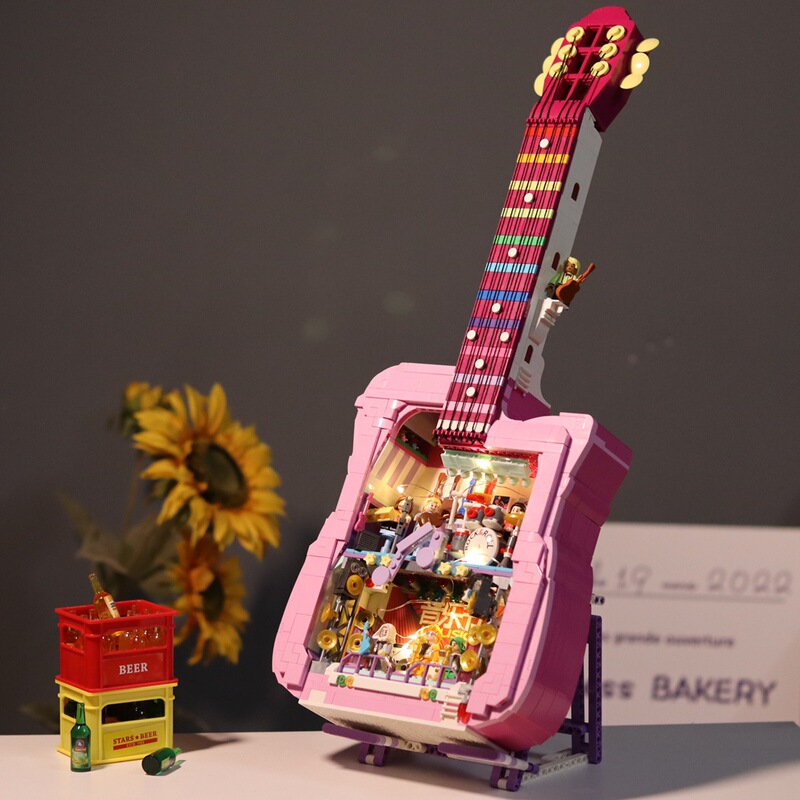 Zhe Gao DZ6003 Mini Music Pink Guitar World Creative Model Ornaments Puzzle Assembled Building Blocks Toy