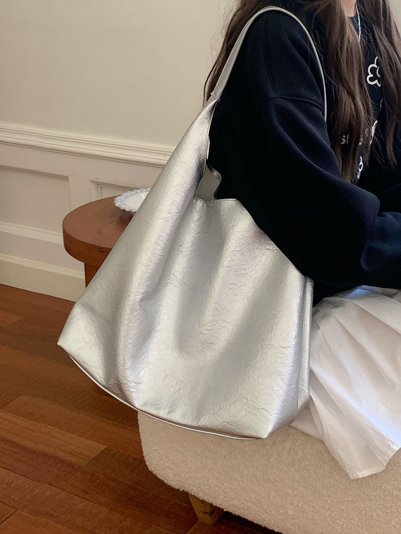 Women's Large Soft Leather Shoulder Tote Bag For Daily Commuting_voghion.com