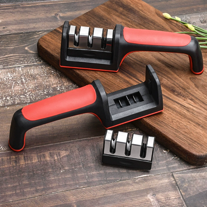 Кухонная многофункциональная трехщелевая точилка черно-красная трехступенчатая быстрая точилка Вольфрамовая сталь Керамика точильный камень