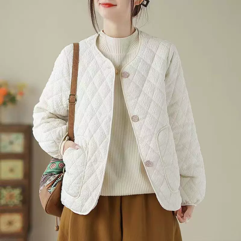 小香风温柔菱形格长袖棉服女秋冬新款百搭洋气短款外套宽松米白色