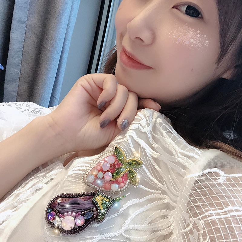 1057-4 французская брошь с вышивкой из бисера, клубника, баклажан, милый корсаж, ювелирные изделия, шелковый шарф, пряжка, ручная работа, комплект материалов «сделай сам»