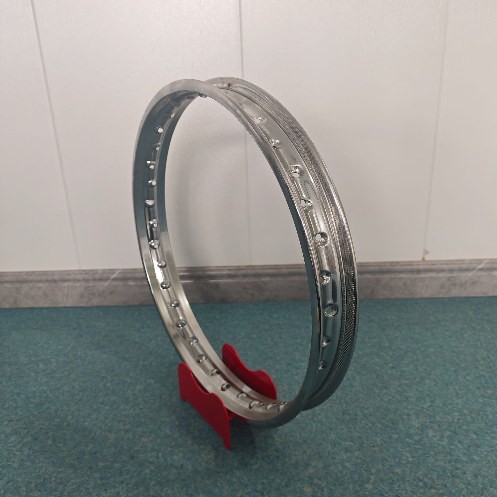 Motorcycle Chrome-Plated Steel Rim, Polished Spoke Wheel Rim, 17-Inch 18inch Universal Rim Repair Replacement Part for Export